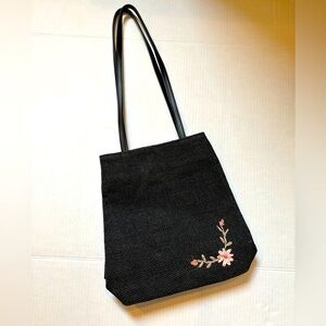 ⬇️🔥Raffia purse